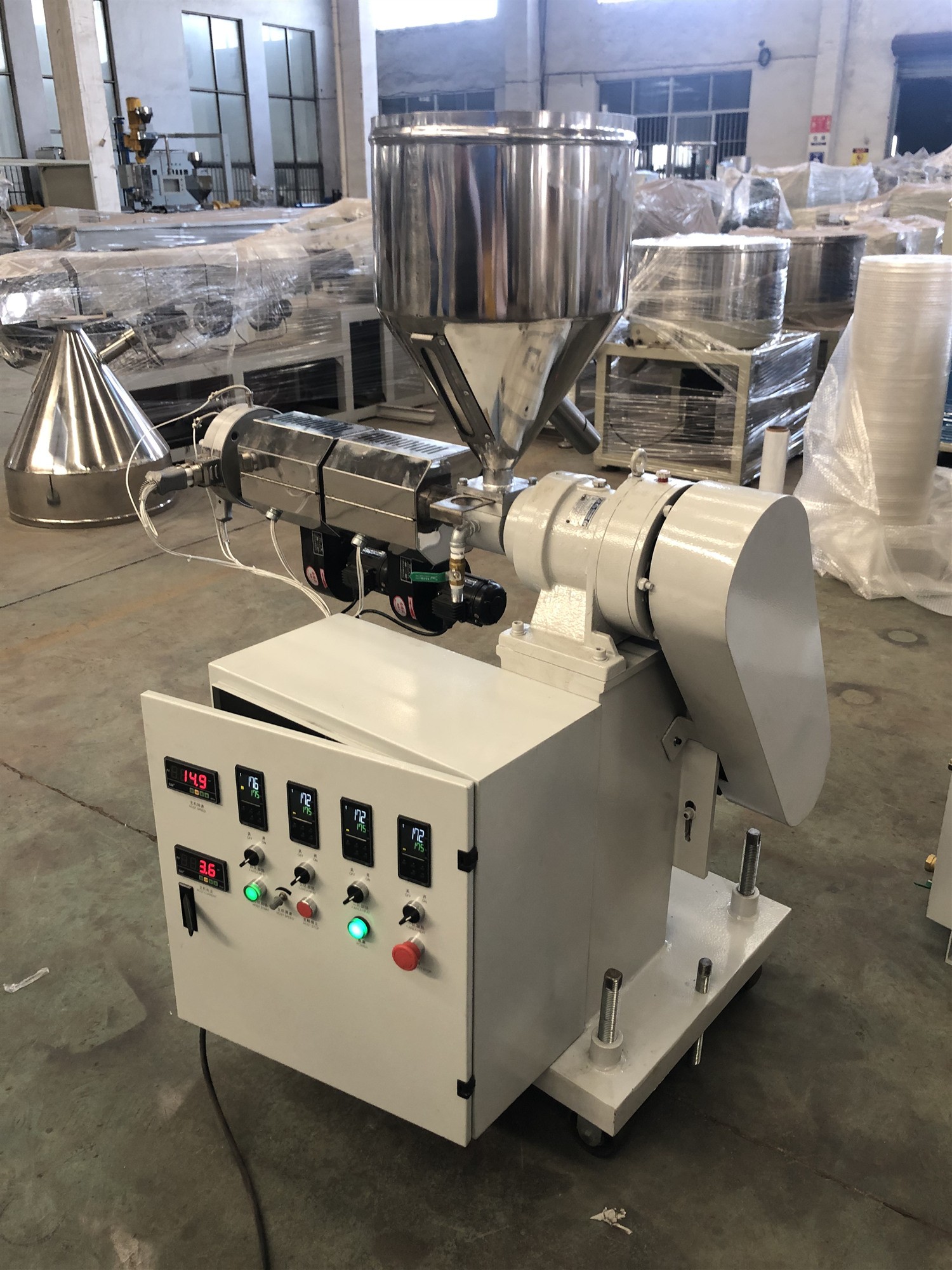 Plastic machine supplier Plastic machine supplier