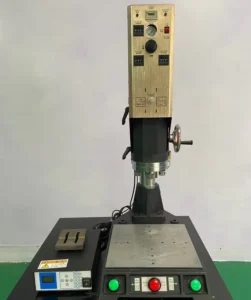 20 KHZ Customized Moulds ABS Plastic Ultrasonic Welder High Precision Plastic Welding Machine for Electronic Product Accessory