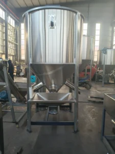 500 1000 15000 Kg Vertical Animal Feed Mixing Equipment 2 in 1 Plastic Granules Mixer with Heating