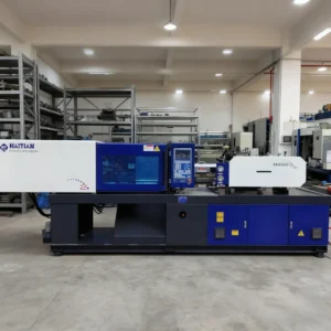 900 Hydraulic Horizontal Injection Molding Machine