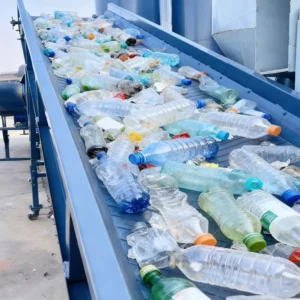 Automatic High Efficiency Waste Bottle PET HDPE PP Recycling Dewatering Shredder Washing Line Motor Gearbox Pump 3000kg/h