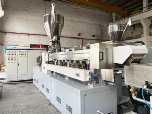Co-rotating Twin Screw Extruder and Pelletizer with PP PA Materials Motor & Engine High Output Recycling System