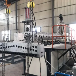 Customized Width PVC Floor Extrusion Line up 4000mm Adjustable Single Screw Production Line for Floor & Noodle Mat
