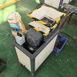Double Shaft Plastic Shredder with Gear and Pump for PP PE PET Waste Recycling 100-200 Kg/h Capacity