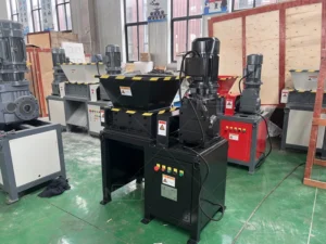 Gearbox Driven Waste Tyre shredder Steel Crusher Twin Shaft shredder Double Shaft Metal shredder