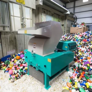 Heavy Duty Plastic Crusher Machine Industrial Waste Recycling Grinder for PET Bottles PVC Pipes High Throughput