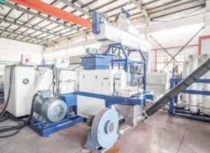 High Output Washed Film Squeezer Using in Recycling Plastic Granulators Production Line to Dry Pellets or Granules