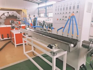 PVC LDPE Fiber Reinforced Hose Extrusion Line Single Screw Design Industrial Filament Pelletizing Capabilities Bearing