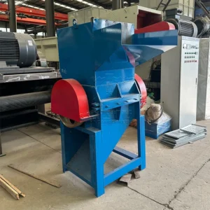 Simple Operation Greenhouse Film Shredder Plastic Water Pipe Plastic Recycling Machine for Various Plastic Brick Production