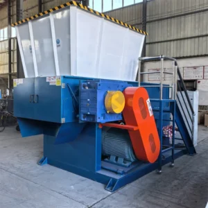 Small High Production Capacity Environment Friendly Plastic Shredder Machine with Motor and Pump Automatic Start Stop