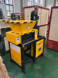 Small Industrial Wood Pallet Shredder Machine Plastic Cables Cardboard Recycle Twin Shaft Waste Recycling Crusher