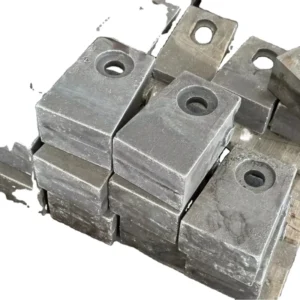 Steel Impact Crusher Hammer Head Blow Bar Liner Plate Mining Machine Spare Parts for Ore Crushing
